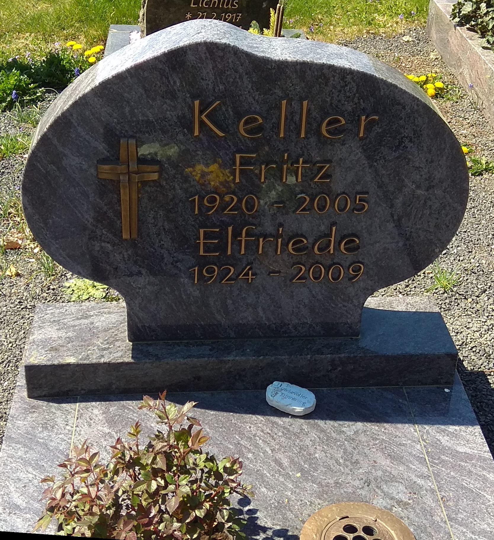 Grabstein Keller, Fritz